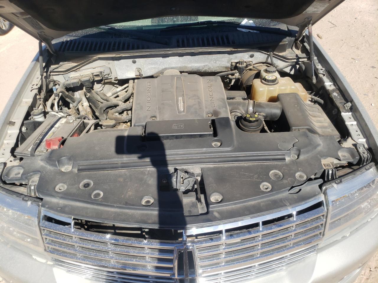 Photo 7 from auction – 2007 LINCOLN NAVIGATOR with VIN 5LMFU27557LJ01726
