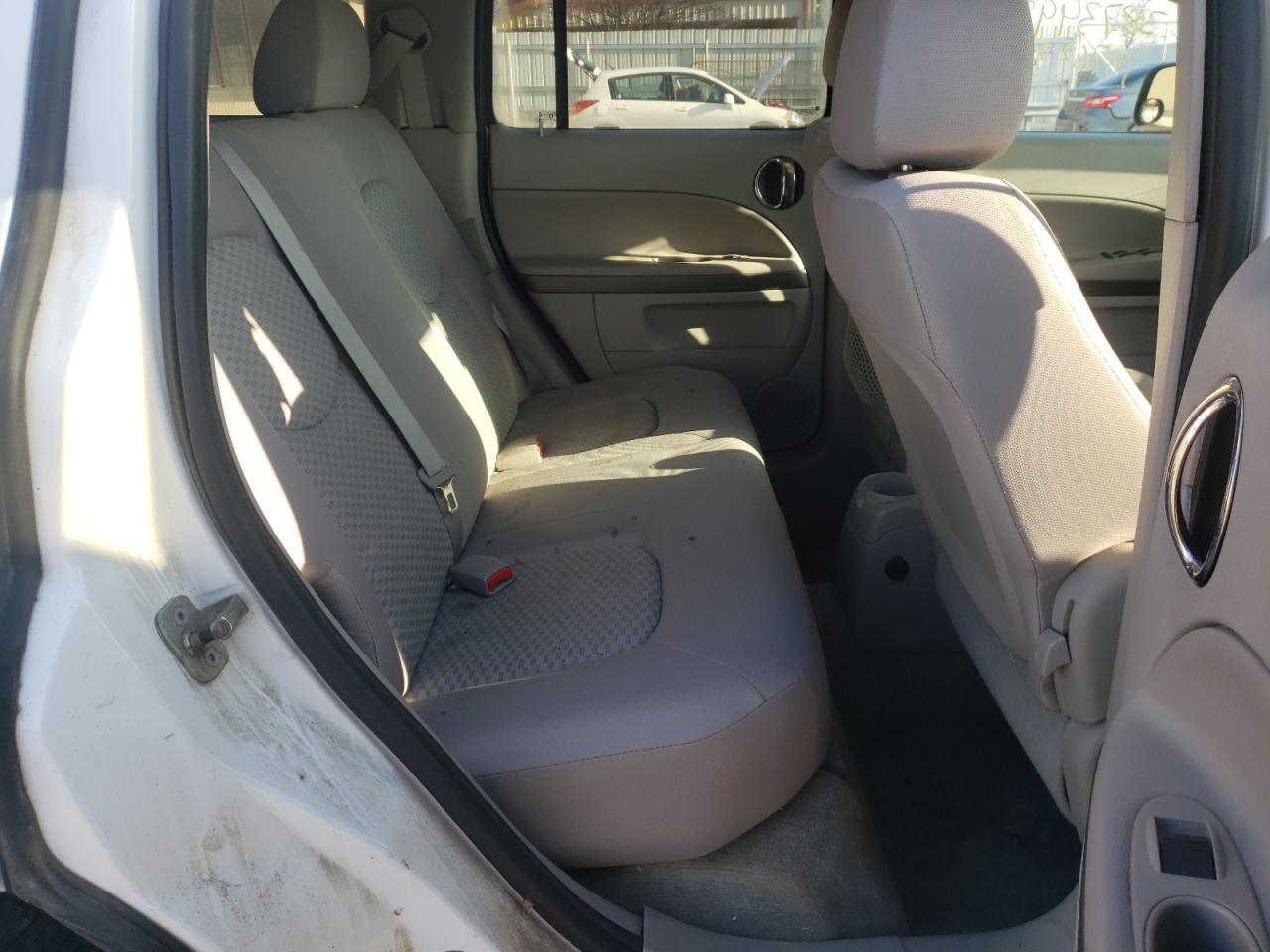 Photo 6 from auction – 2011 CHEVROLET HHR LS with VIN 3GNBAAFW0BS500167