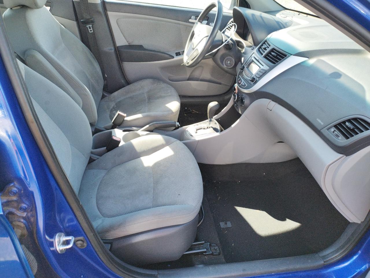 Photo 5 from auction – 2013 HYUNDAI ACCENT GLS with VIN KMHCT4AE7DU475970