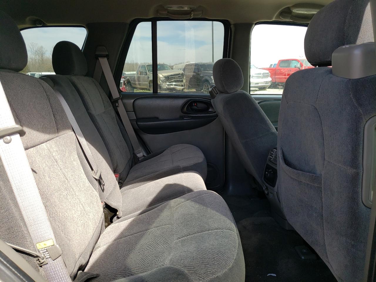 Photo 6 from auction – 2003 CHEVROLET TRAILBLAZE with VIN 1GNDT13S732282262