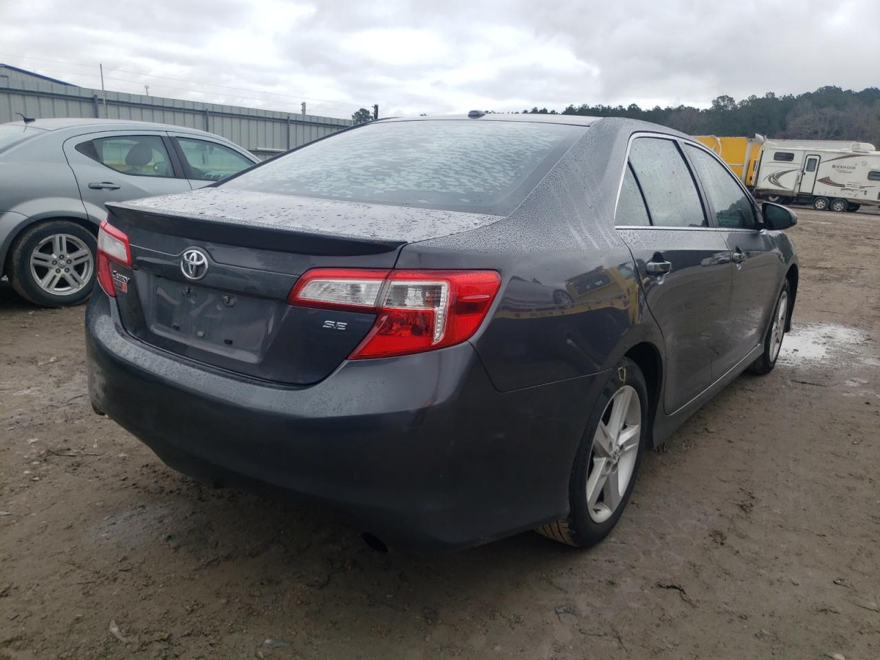 Photo 4 from auction – 2013 TOYOTA CAMRY L with VIN 4T1BF1FK4DU650613