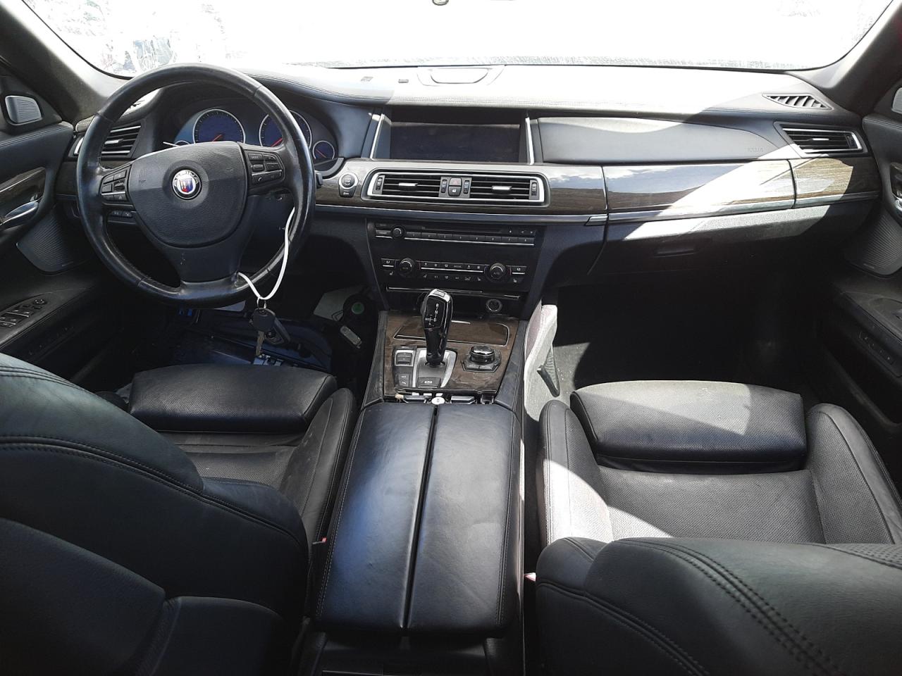 Photo 9 from auction – 2013 BMW 750 LI with VIN WBAYE8C50DDS15979