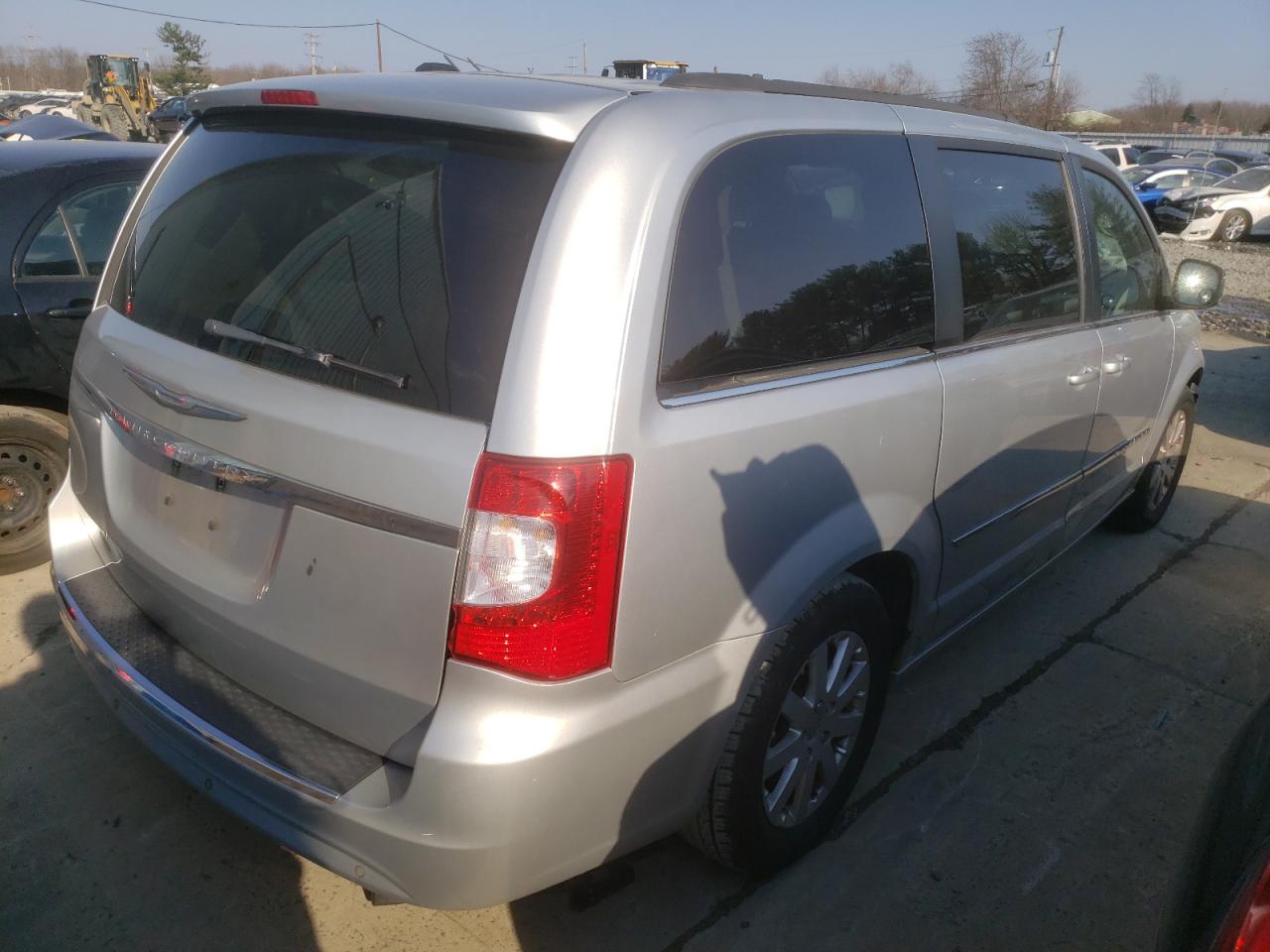Photo 4 from auction – 2011 CHRYSLER TOWN & COU with VIN 2A4RR8DG2BR676116