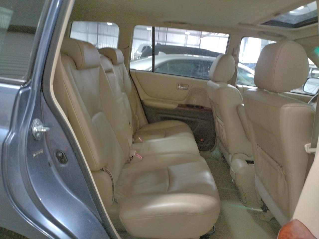 Photo 6 from auction – 2005 TOYOTA HIGHLANDER with VIN JTEEP21A050136216