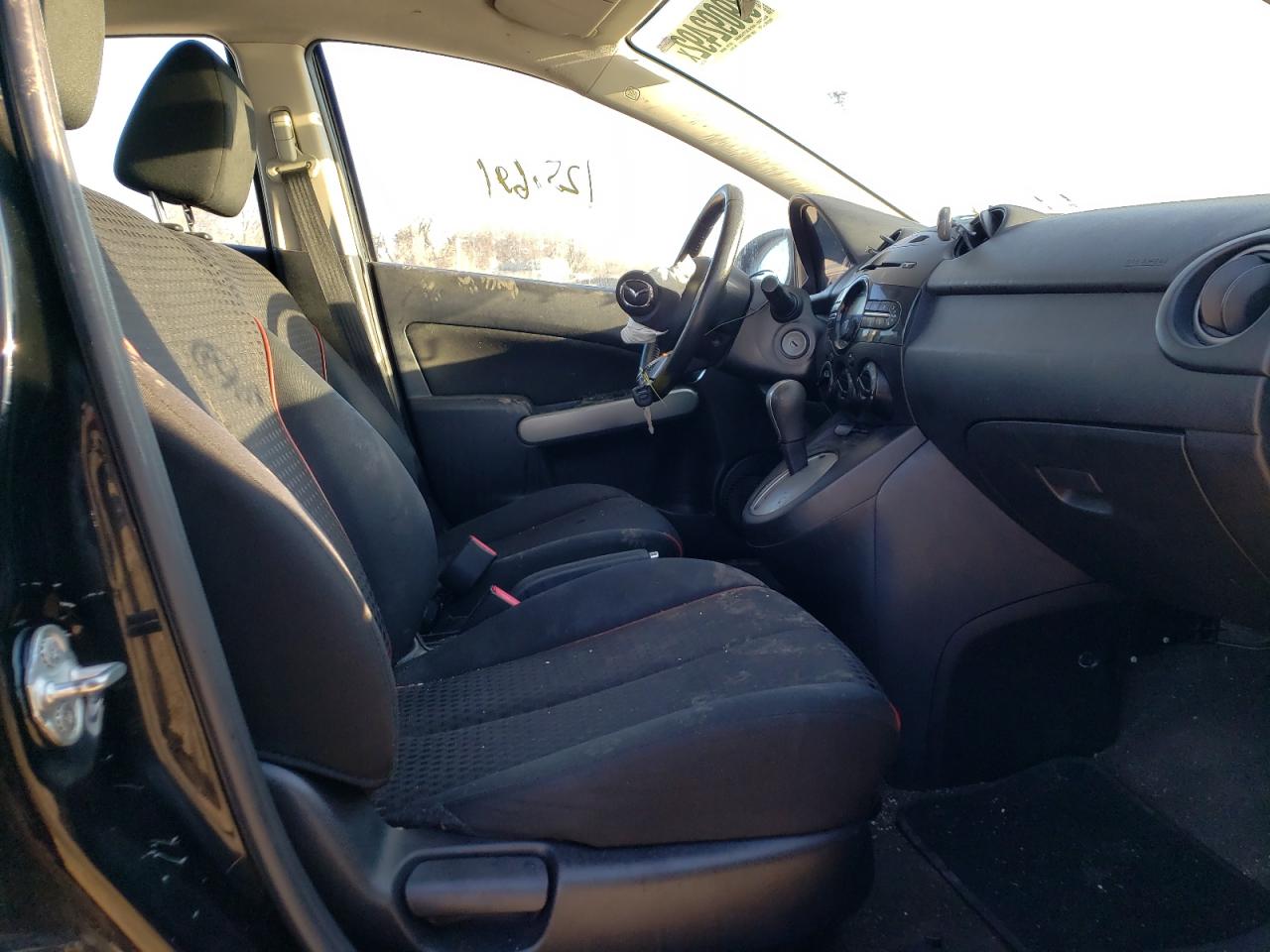 Photo 5 from auction – 2013 MAZDA MAZDA2 with VIN JM1DE1LY0D0161142