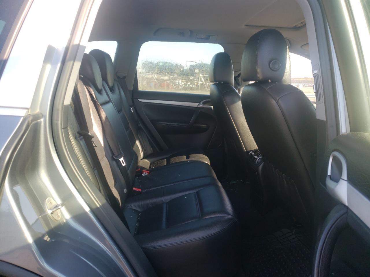 Photo 6 from auction – 2005 PORSCHE CAYENNE with VIN WP1AA29P85LA21955