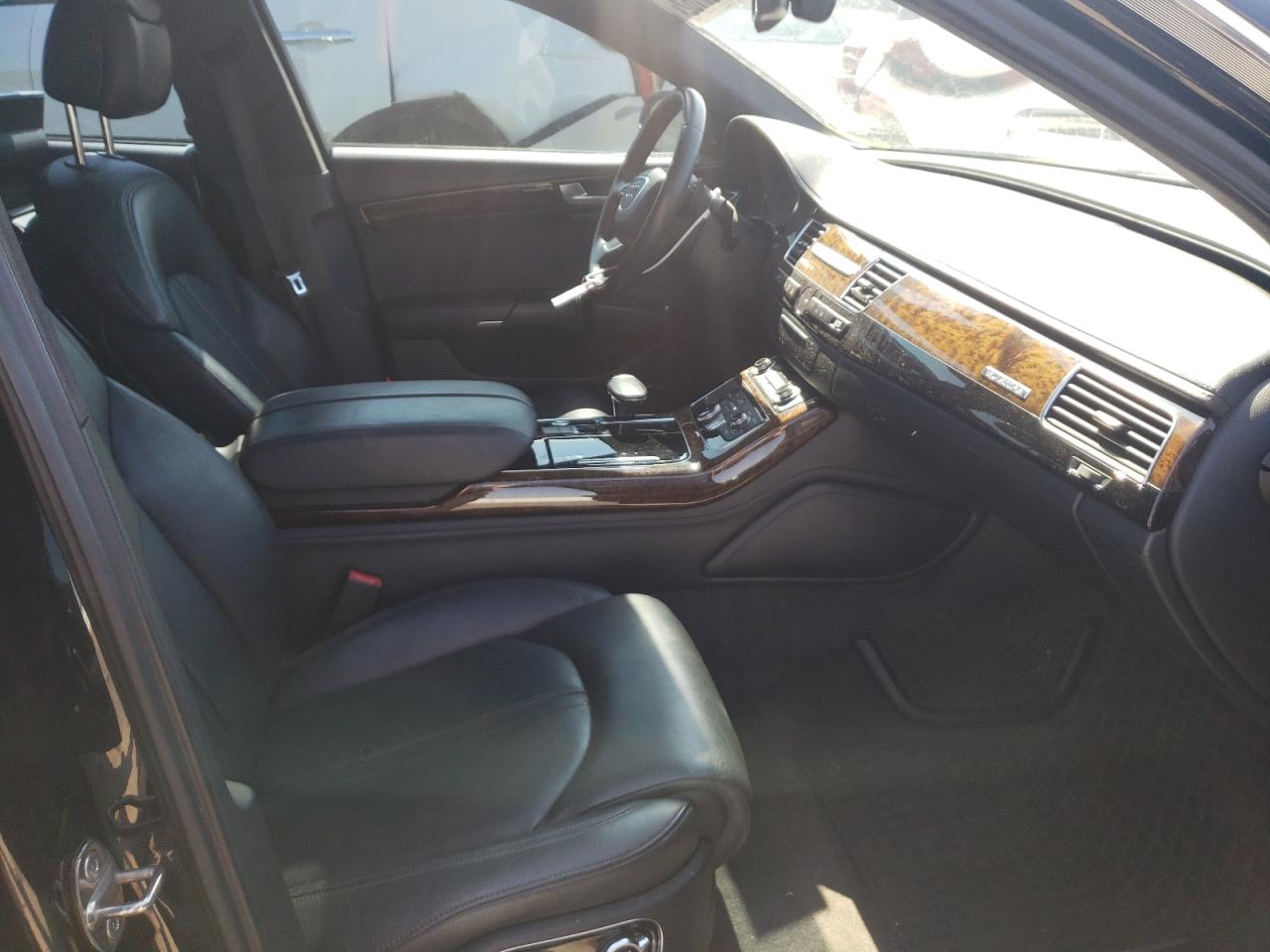Photo 5 from auction – 2011 AUDI A8 L QUATT with VIN WAURVAFD0BN007994