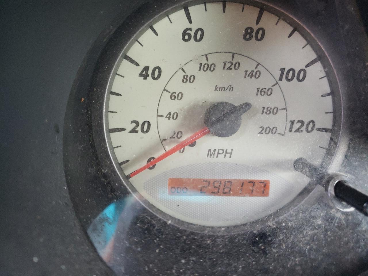 Photo 8 from auction – 2003 TOYOTA RAV4 with VIN JTEGH20V830086382