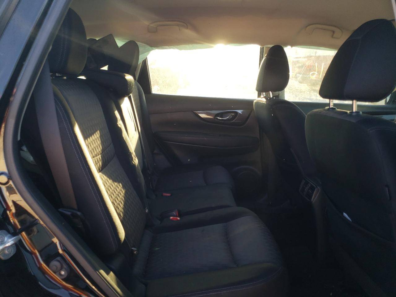 Photo 6 from auction – 2017 NISSAN ROGUE S with VIN JN8AT2MT9HW150648