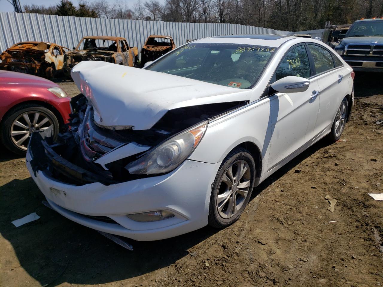 Photo 2 from auction – 2011 HYUNDAI SONATA SE with VIN 5NPEC4AC9BH307041