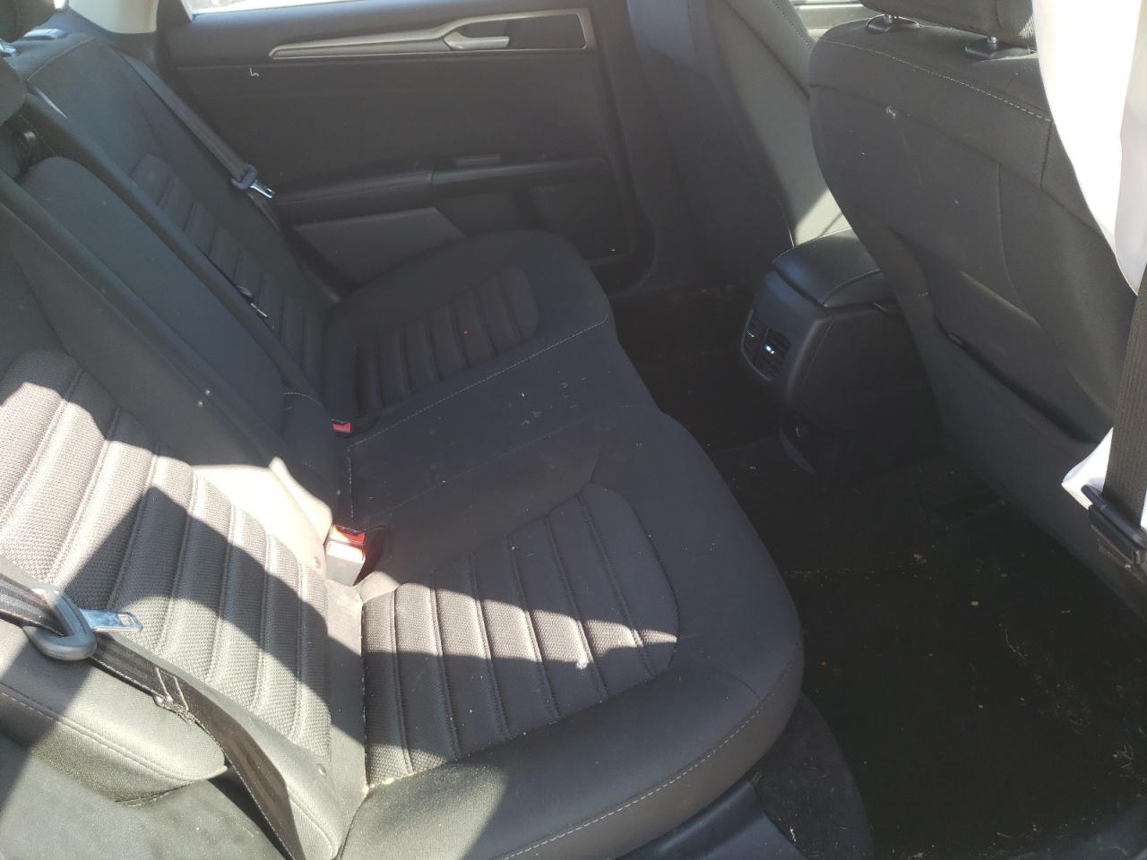 Photo 6 from auction – 2017 FORD FUSION SE with VIN 3FA6P0H72HR138826