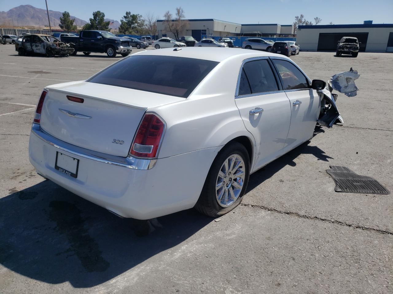 Photo 4 from auction – 2012 CHRYSLER 300 LIMITE with VIN 2C3CCACG7CH146595