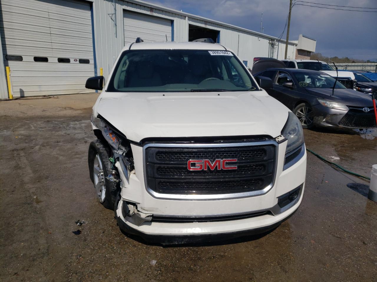 Photo 9 from auction – 2015 GMC ACADIA SLE with VIN 1GKKRPKD6FJ326920