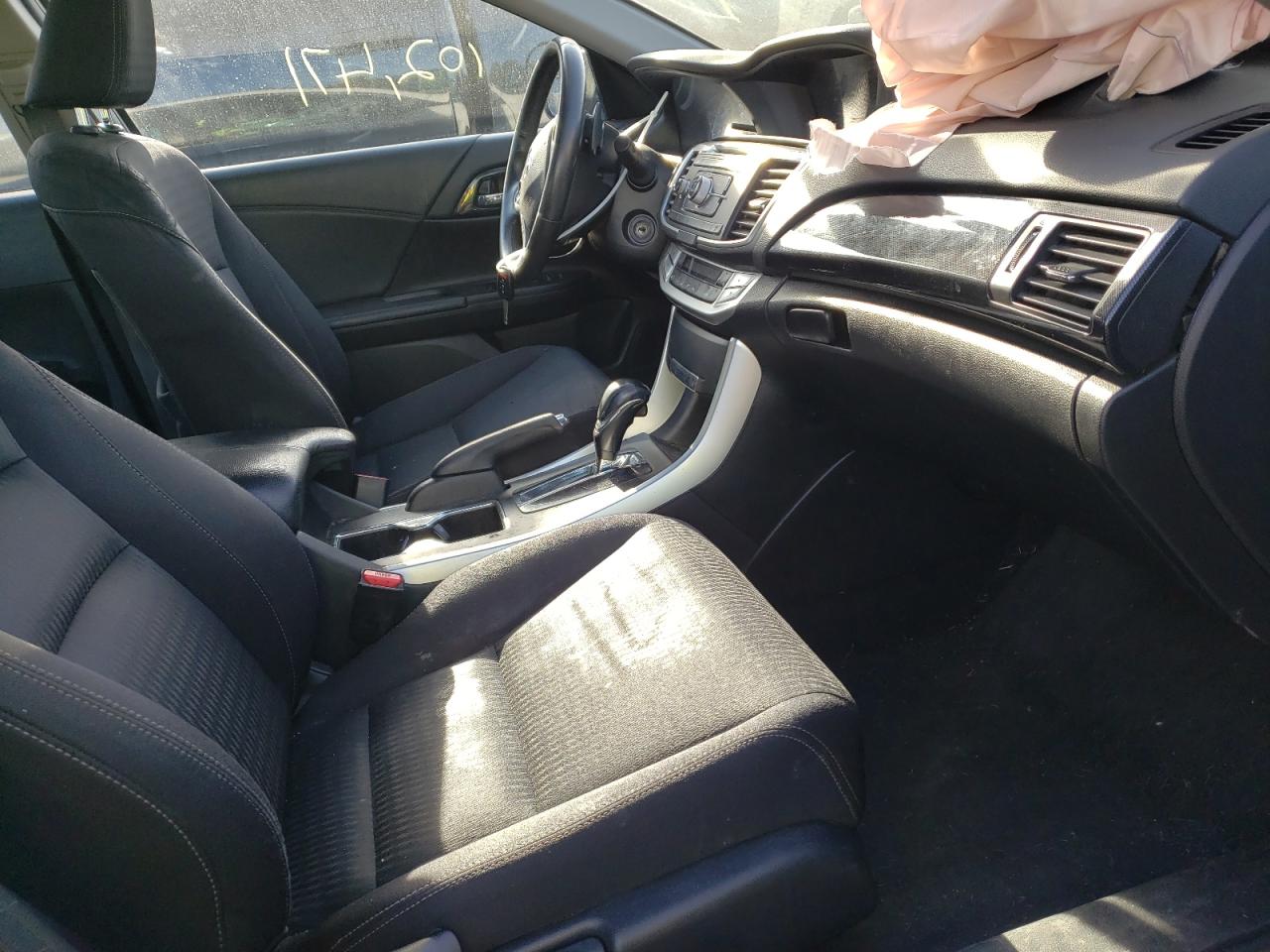 Photo 5 from auction – 2015 HONDA ACCORD SPO with VIN 1HGCR2F59FA103441