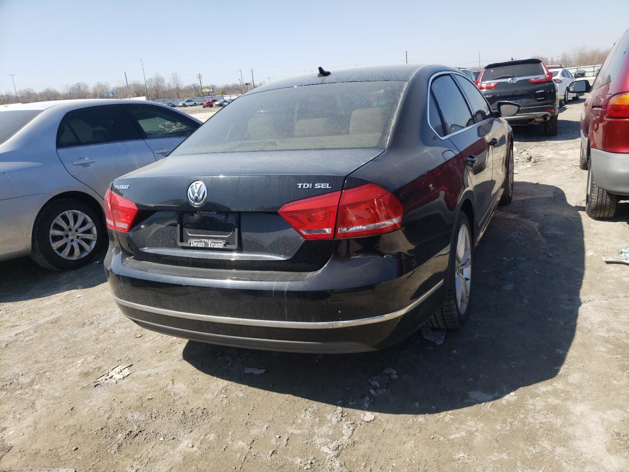 Photo 4 from auction – 2012 VOLKSWAGEN PASSAT SEL with VIN 1VWCN7A32CC023148