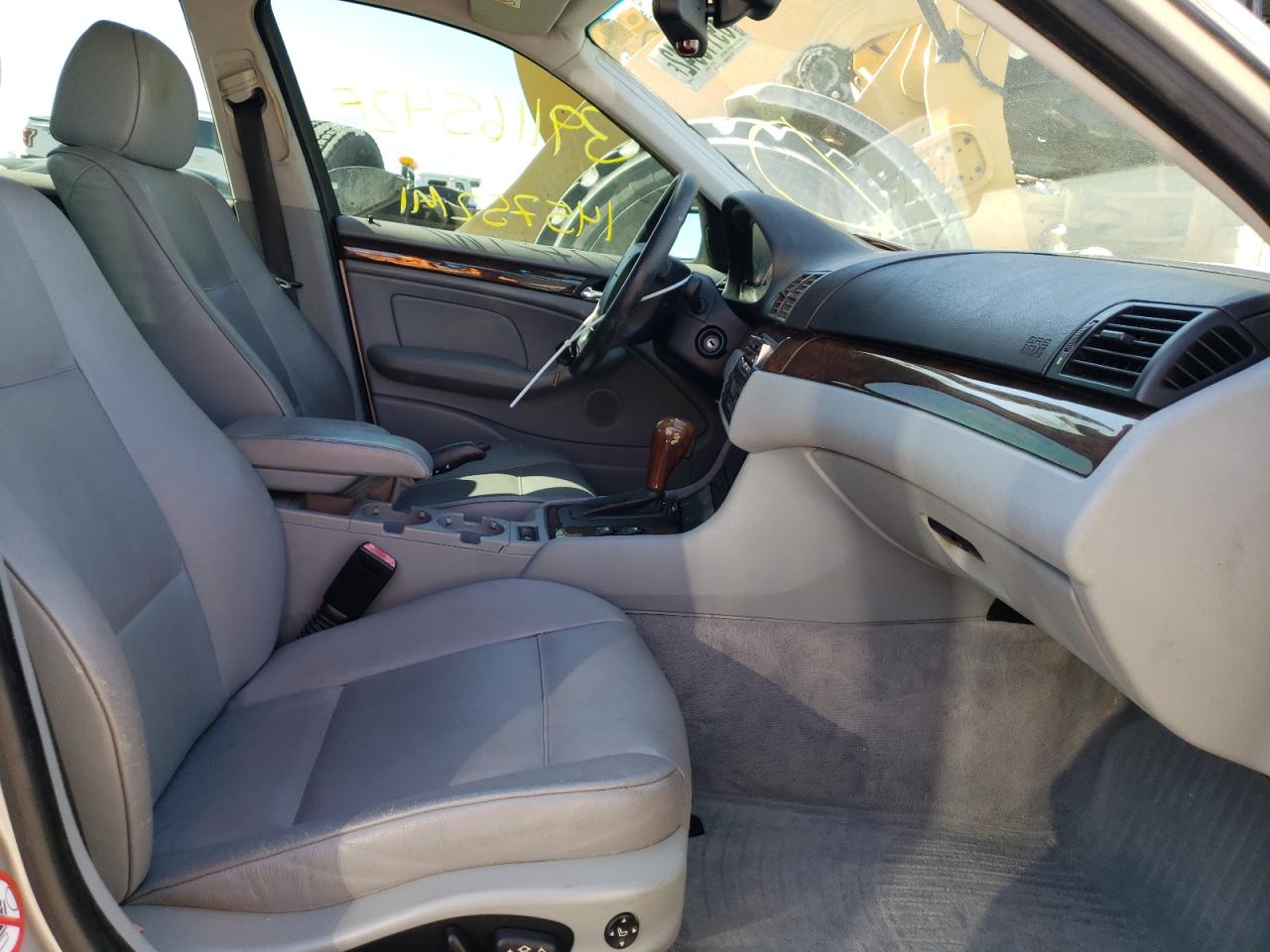 Photo 5 from auction – 2001 BMW 330 I with VIN WBAAV53481FJ68756