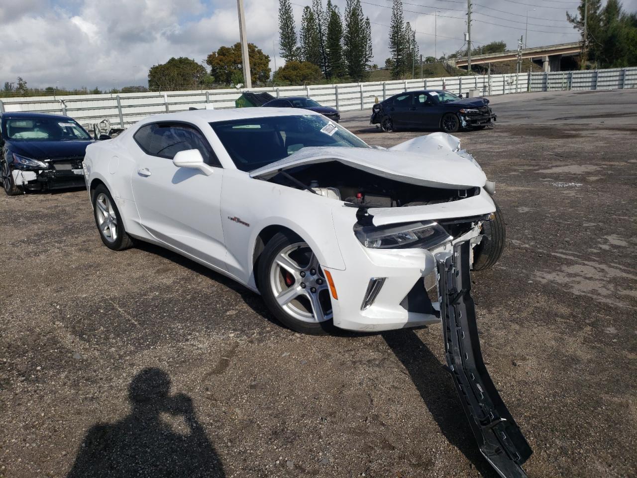 CHEVROLET CAMARO LT 2018 with VIN 1G1FB1RX6J0159450 - Photo from auction