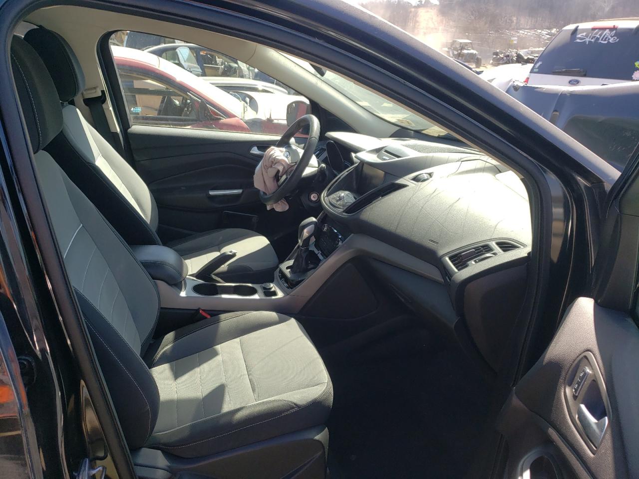 Photo 5 from auction – 2014 FORD ESCAPE SE with VIN 1FMCU9GX3EUC72353