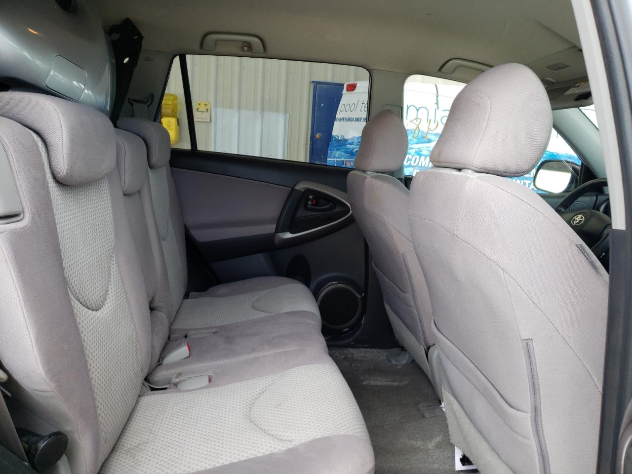 Photo 6 from auction – 2007 TOYOTA RAV4 with VIN JTMZD33VX75037803