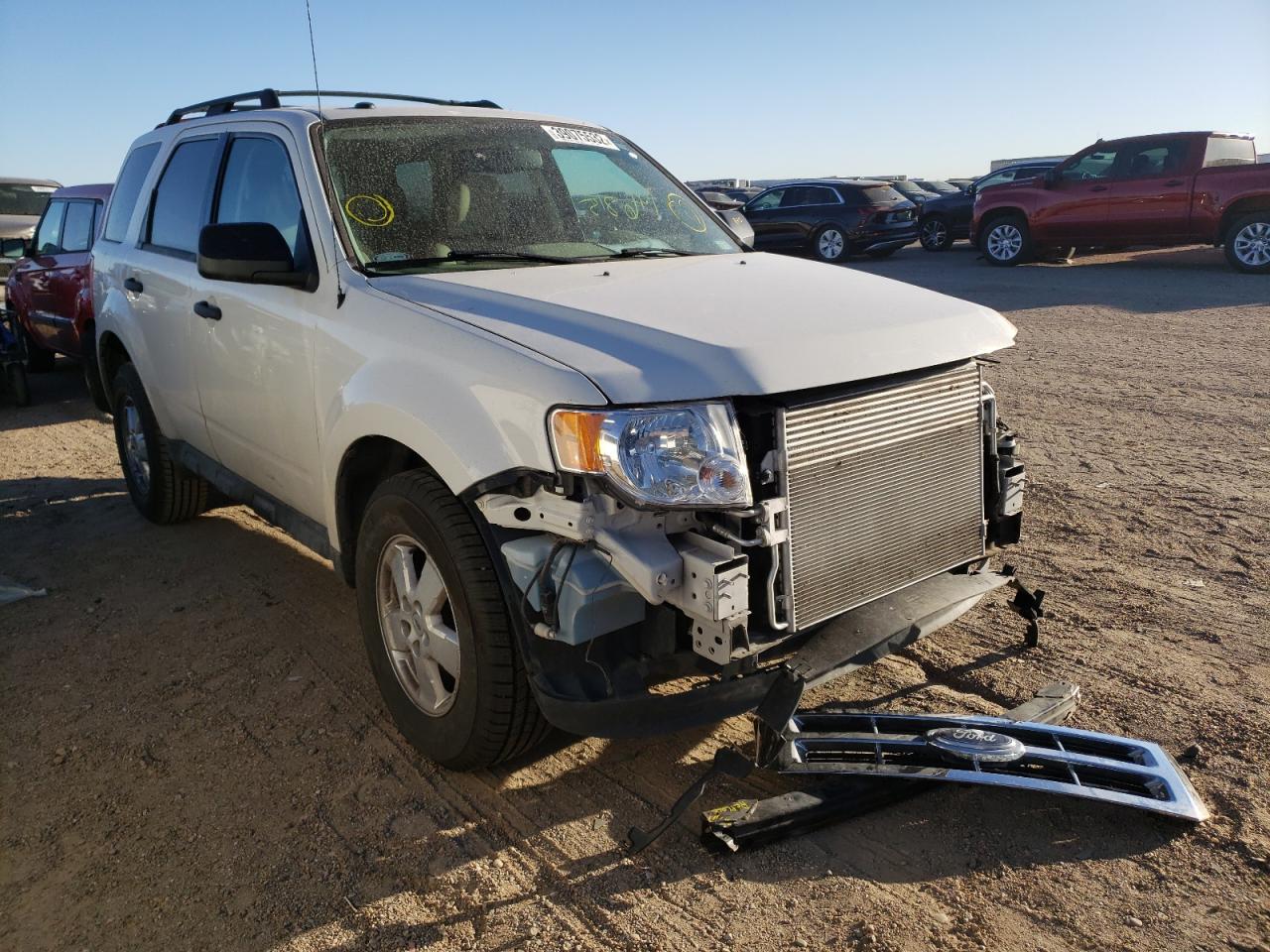 FORD ESCAPE XLT 2012 مع رقم تعريف المركبة 1FMCU0DG8CKA75185 - صورة من المزاد