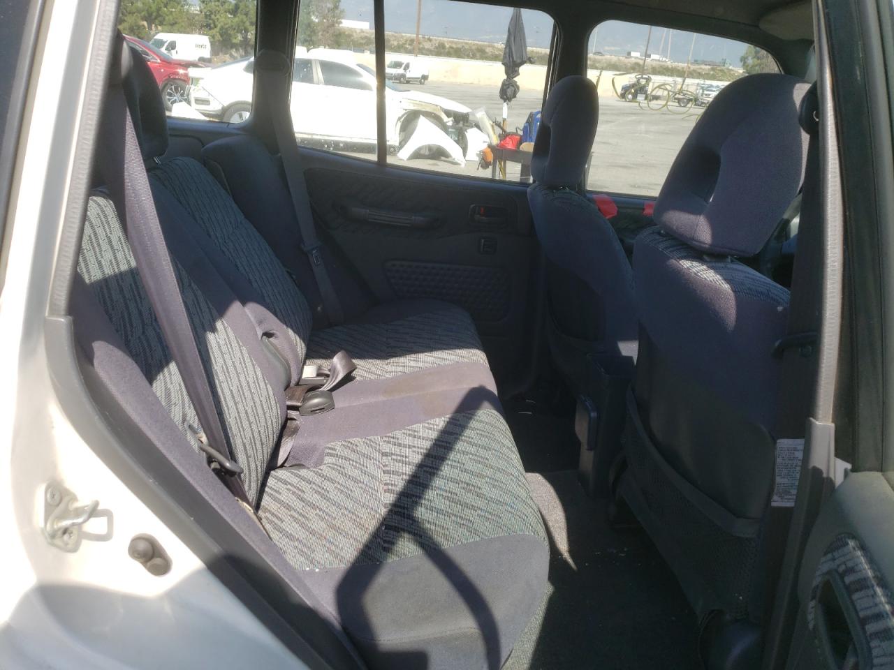 Photo 6 from auction – 2000 TOYOTA RAV4 with VIN JT3GP10V8Y0050091