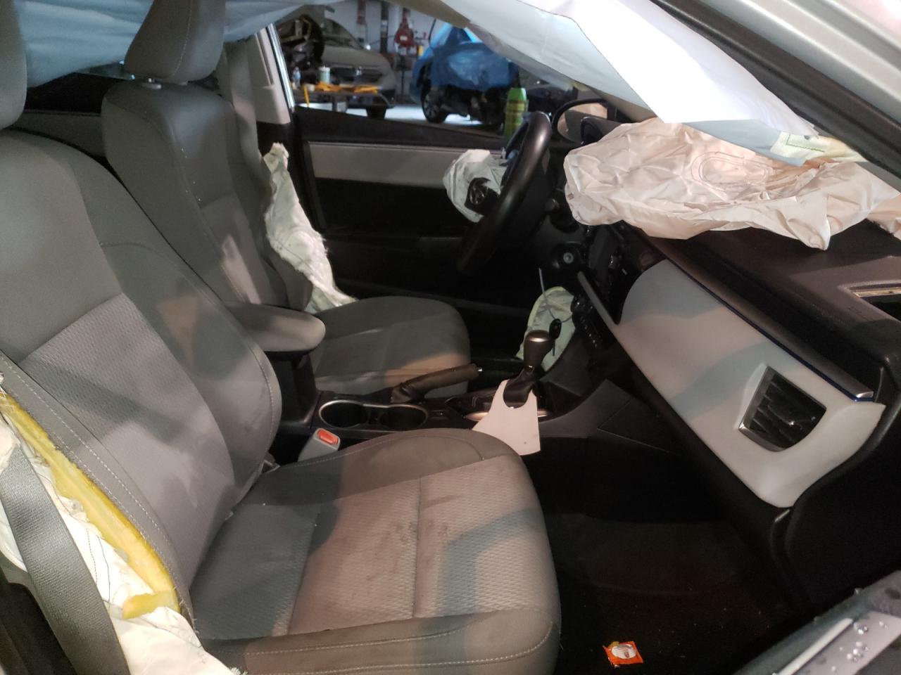 Photo 5 from auction – 2014 TOYOTA COROLLA L with VIN 2T1BURHEXEC169425