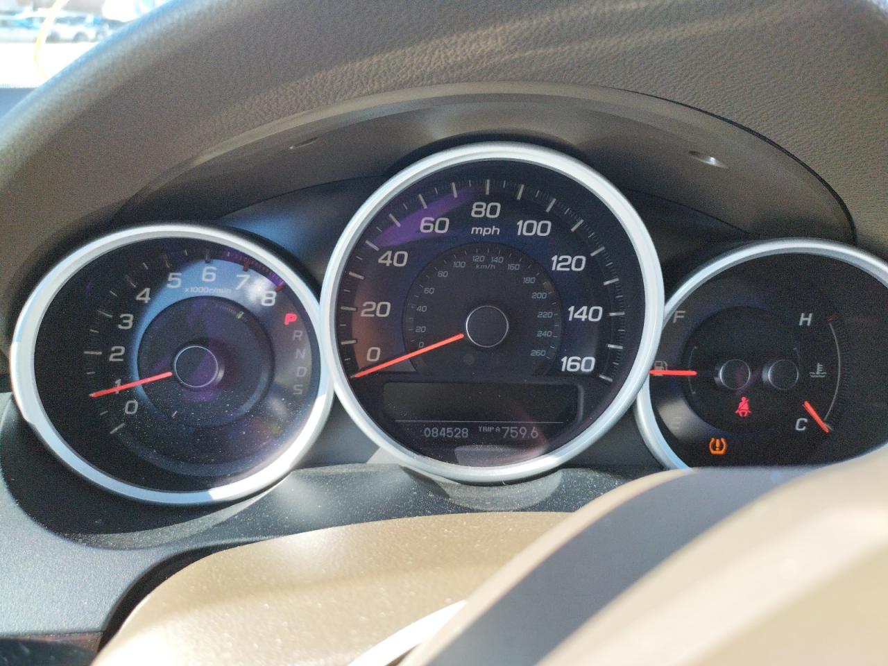 Photo 8 from auction – 2011 ACURA RL with VIN JH4KB2F66BC000949