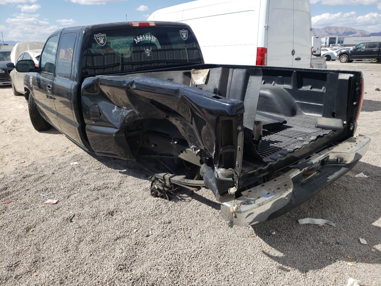 Photo 3 from auction – 2002 CHEVROLET SILVERADO with VIN 2GCEC19V221429262