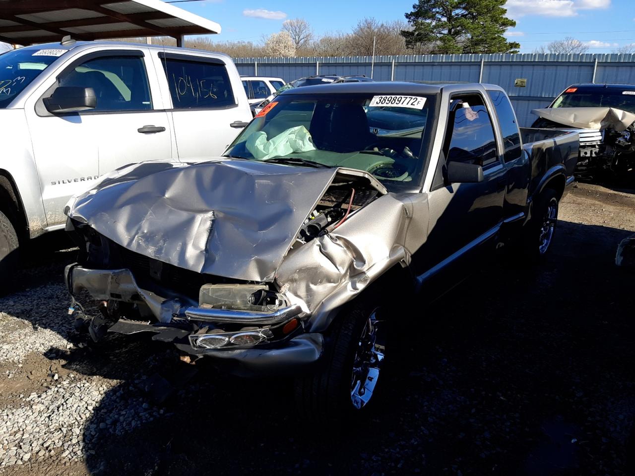 Photo 2 from auction – 2003 CHEVROLET BLAZER with VIN 1GCCS19X338267197