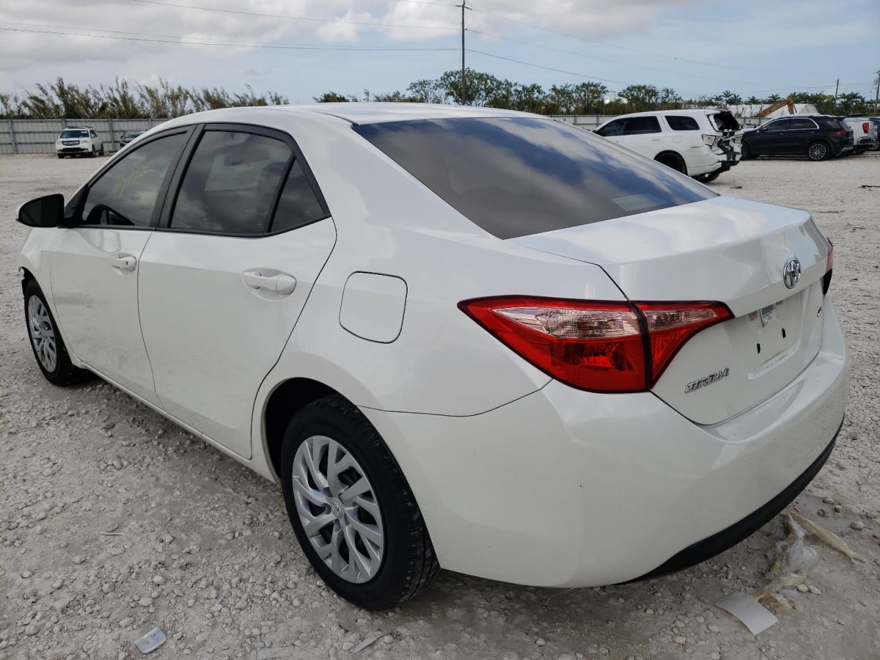 Photo 3 from auction – 2018 TOYOTA COROLLA L with VIN 5YFBURHE2JP799157