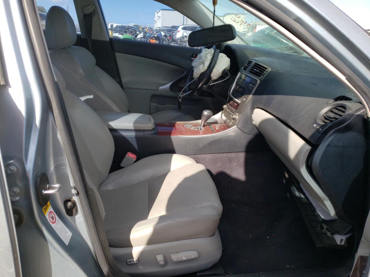 Photo 5 from auction – 2007 LEXUS IS 250 with VIN JTHBK262172027471