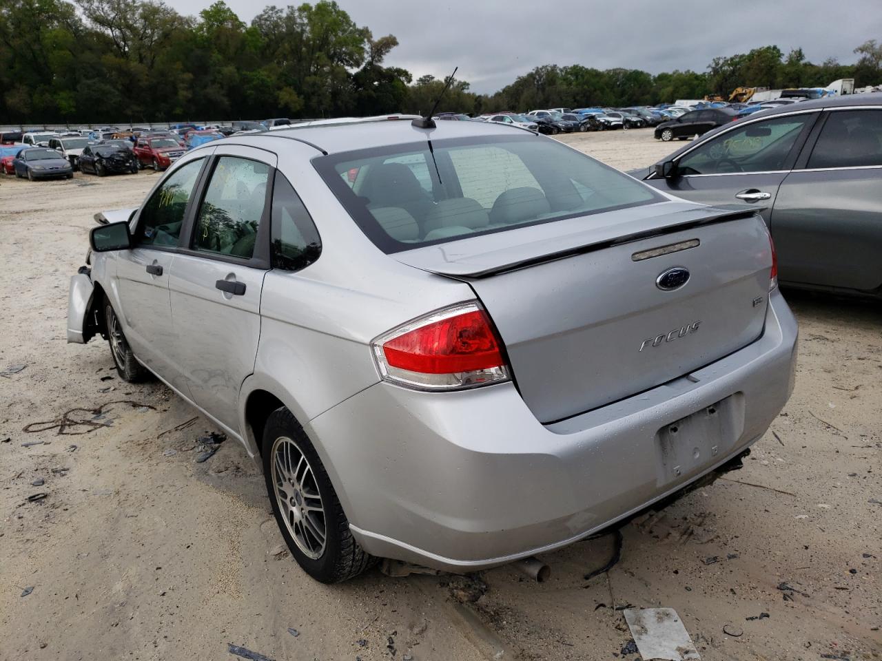 Photo 3 from auction – 2011 FORD FOCUS SE with VIN 1FAHP3FN7BW159865