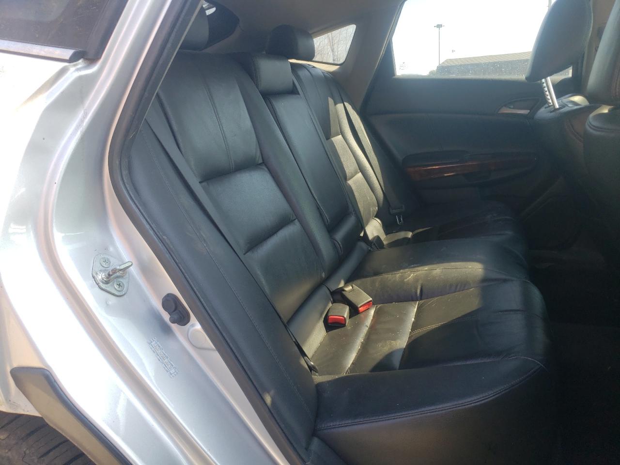 Photo 6 from auction – 2011 HONDA ACCORD CRO with VIN 5J6TF2H50BL004701