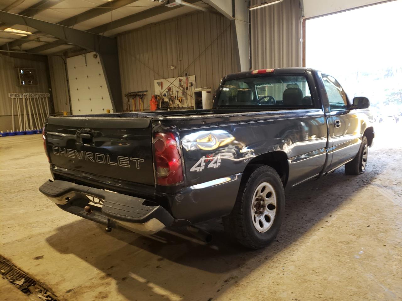 Photo 4 from auction – 2005 CHEVROLET SILVERADO with VIN 1GCEK14X05Z196974