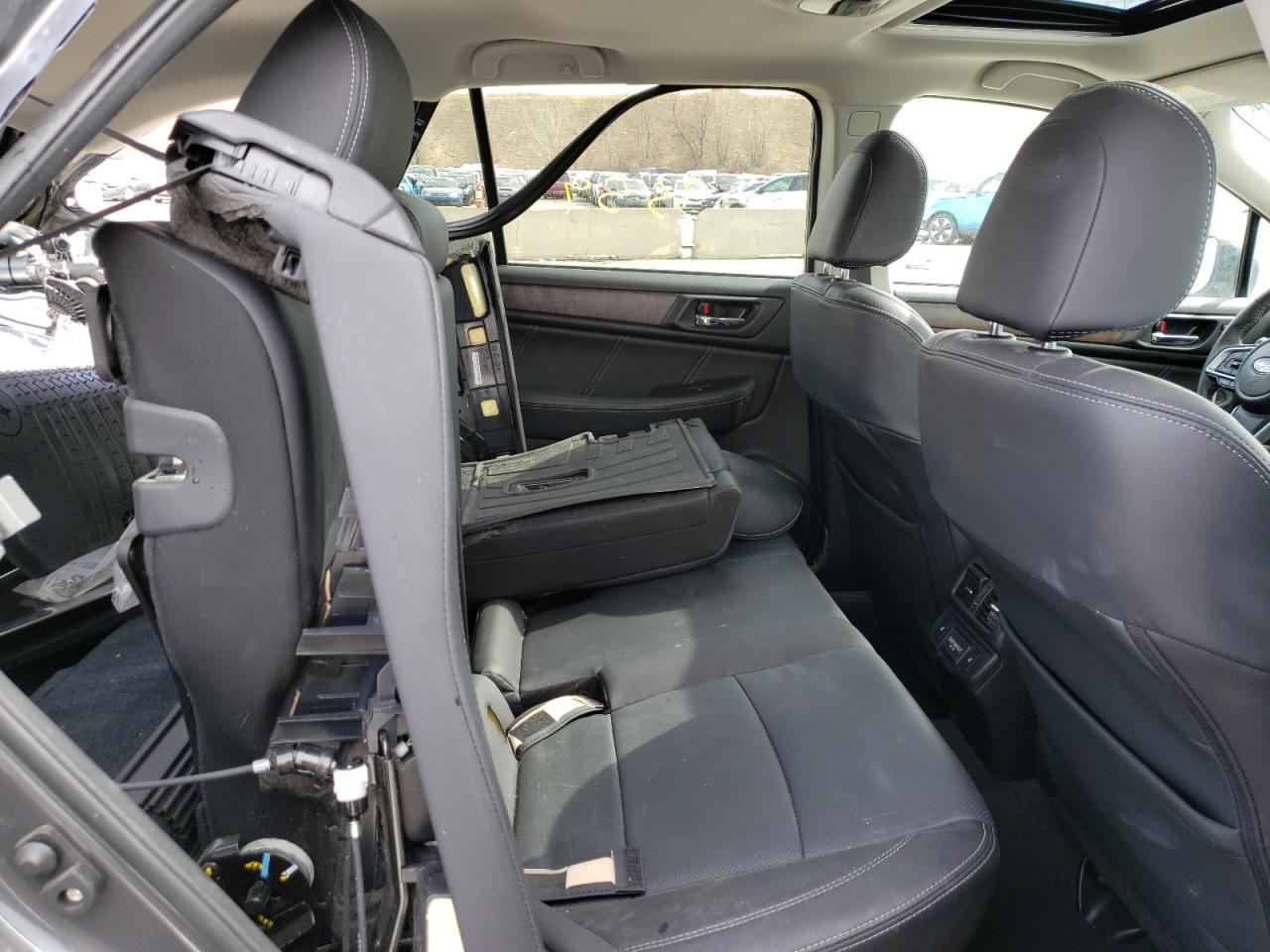 Photo 6 from auction – 2018 SUBARU OUTBACK 3. with VIN 4S4BSENC2J3289848