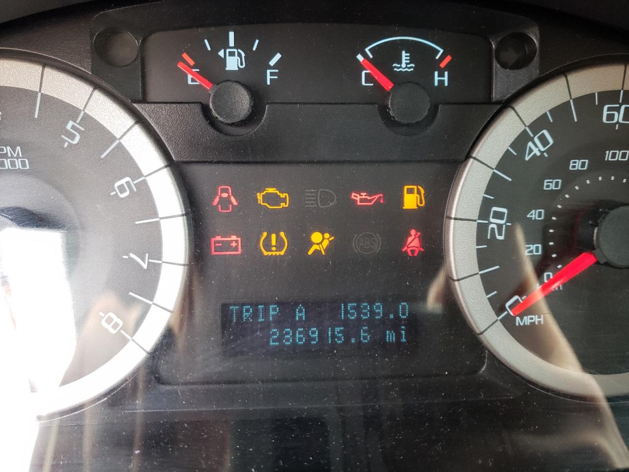 Photo 8 from auction – 2011 FORD ESCAPE LIM with VIN 1FMCU0EG9BKB39618