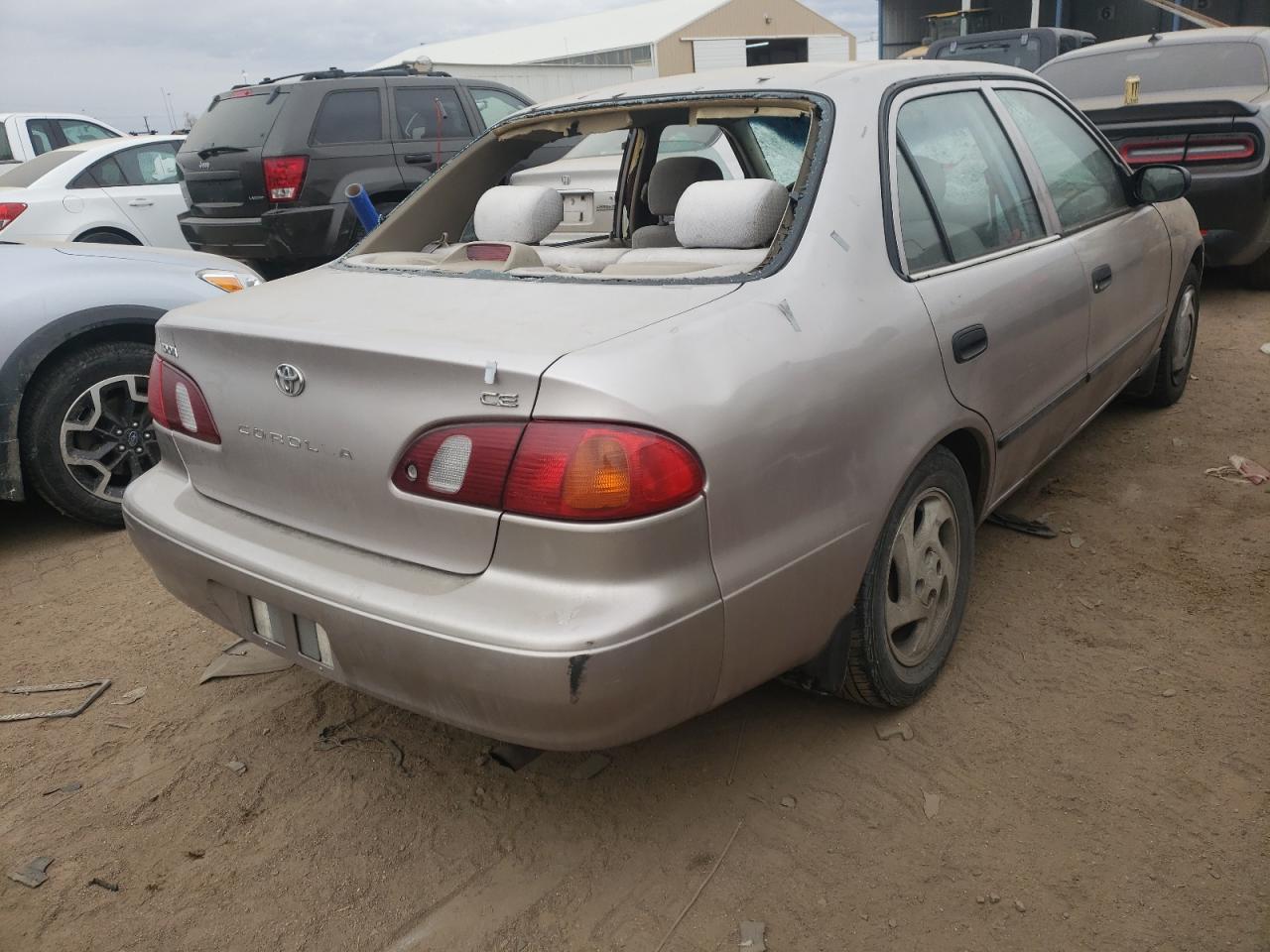 Photo 4 from auction – 2000 TOYOTA COROLLA VE with VIN 1NXBR12E6YZ355378