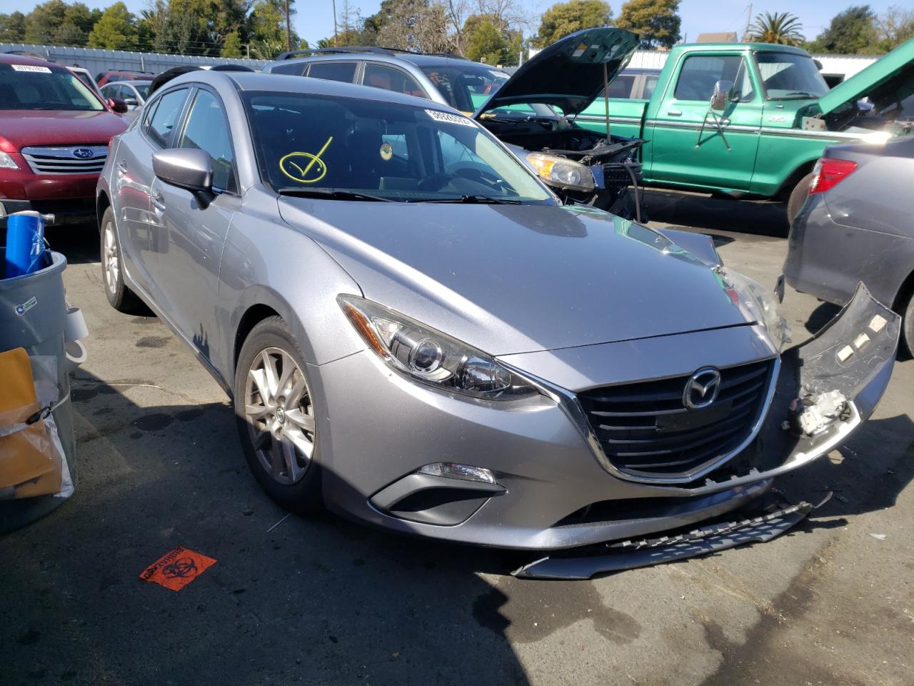 MAZDA 3 TOURING 2014 with VIN JM1BM1L72E1168641 - Photo from auction