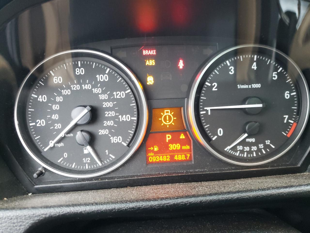 Photo 8 from auction – 2015 BMW X1 SDRIVE2 with VIN WBAVM1C54FV316842