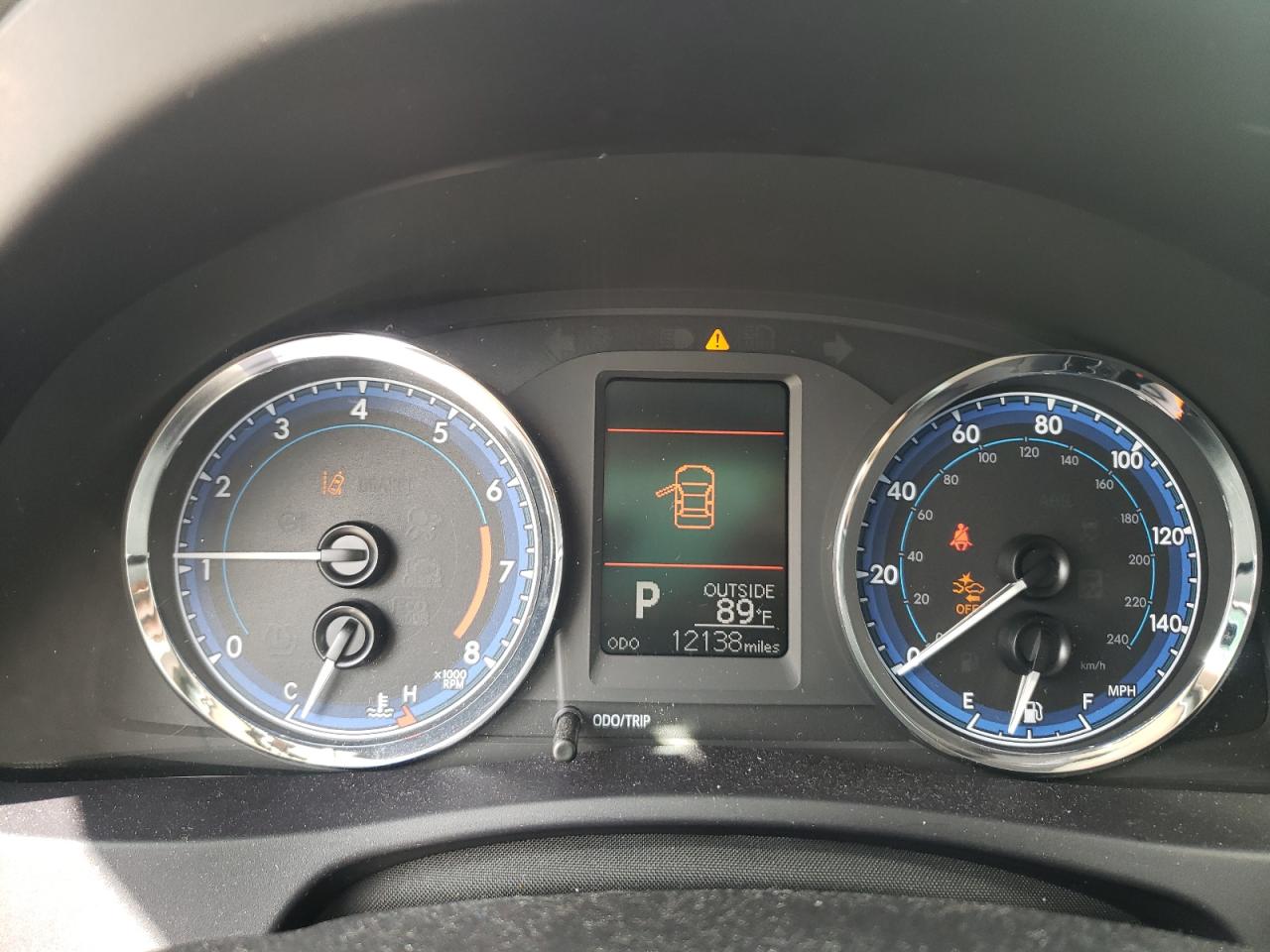 Photo 8 from auction – 2018 TOYOTA COROLLA L with VIN 5YFBURHE2JP799157