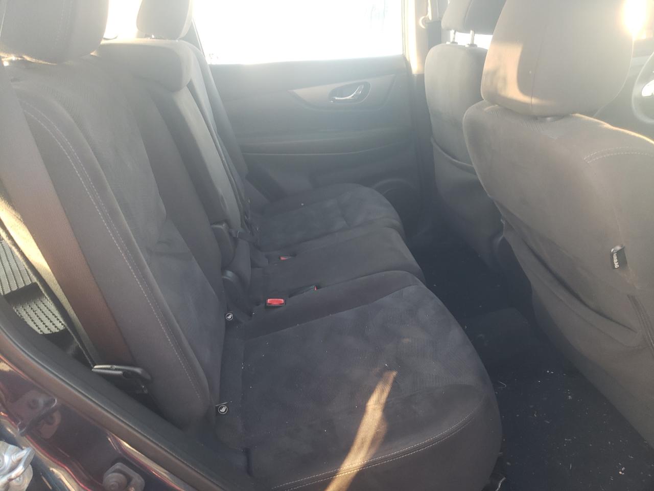 Photo 6 from auction – 2015 NISSAN ROGUE S with VIN KNMAT2MV5FP592153