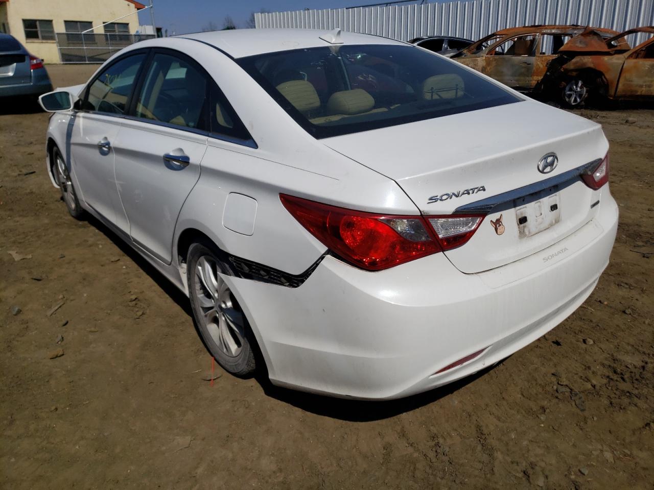 Photo 3 from auction – 2011 HYUNDAI SONATA SE with VIN 5NPEC4AC9BH307041