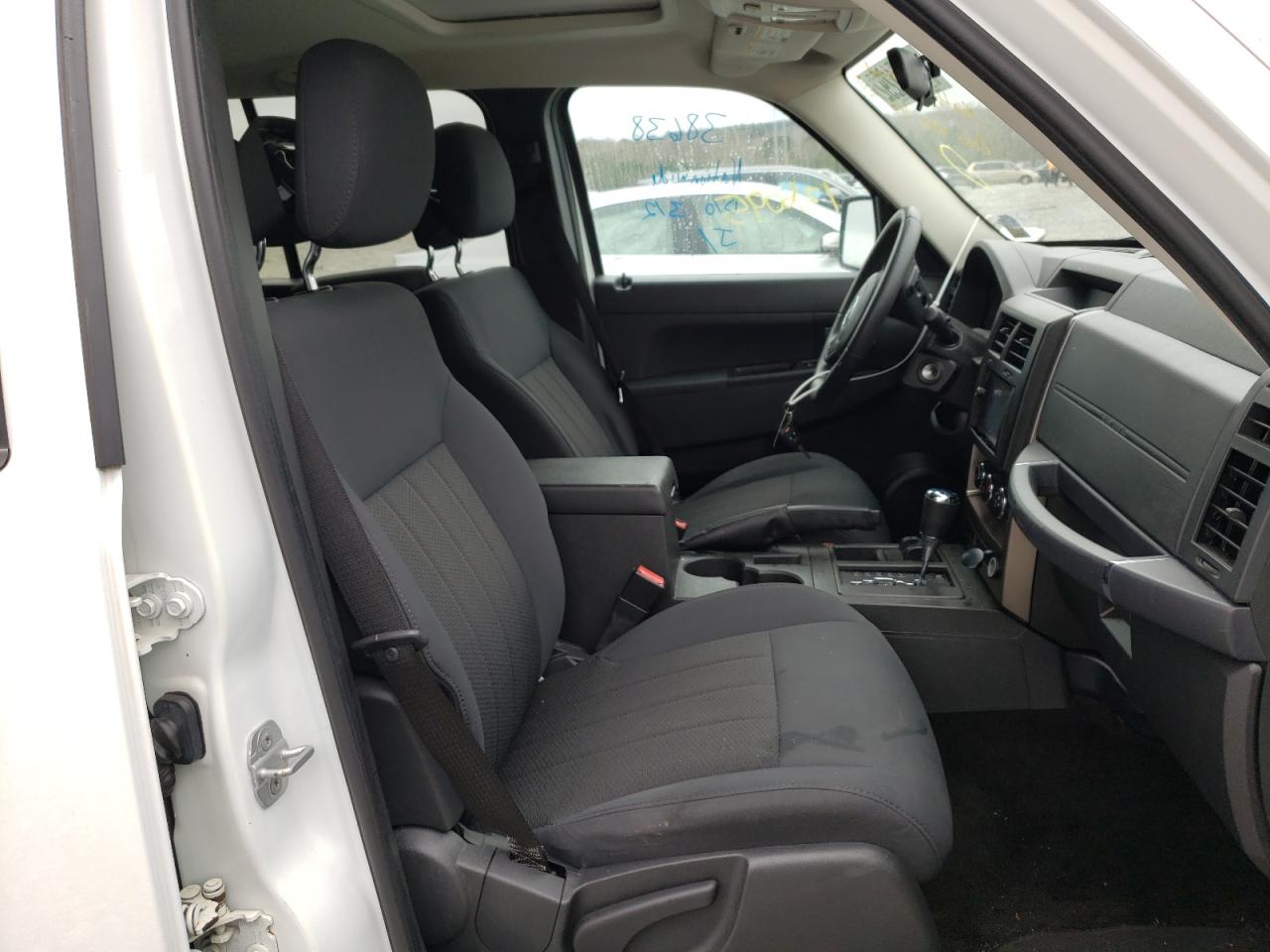 Photo 5 from auction – 2012 JEEP LIBERTY SP with VIN 1C4PJMAK0CW153367