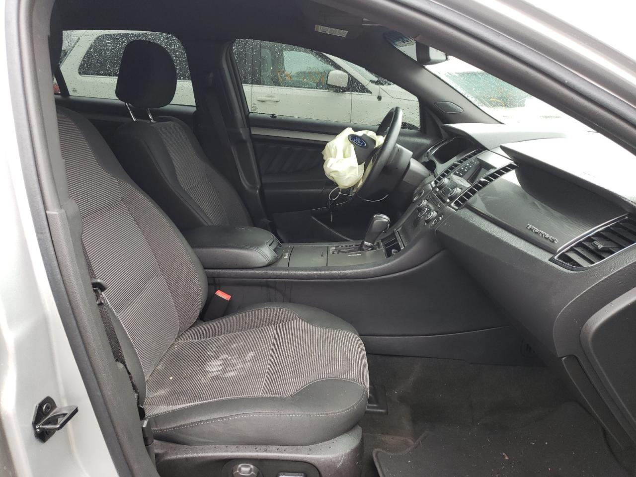 Photo 5 from auction – 2014 FORD TAURUS SEL with VIN 1FAHP2E82EG132688
