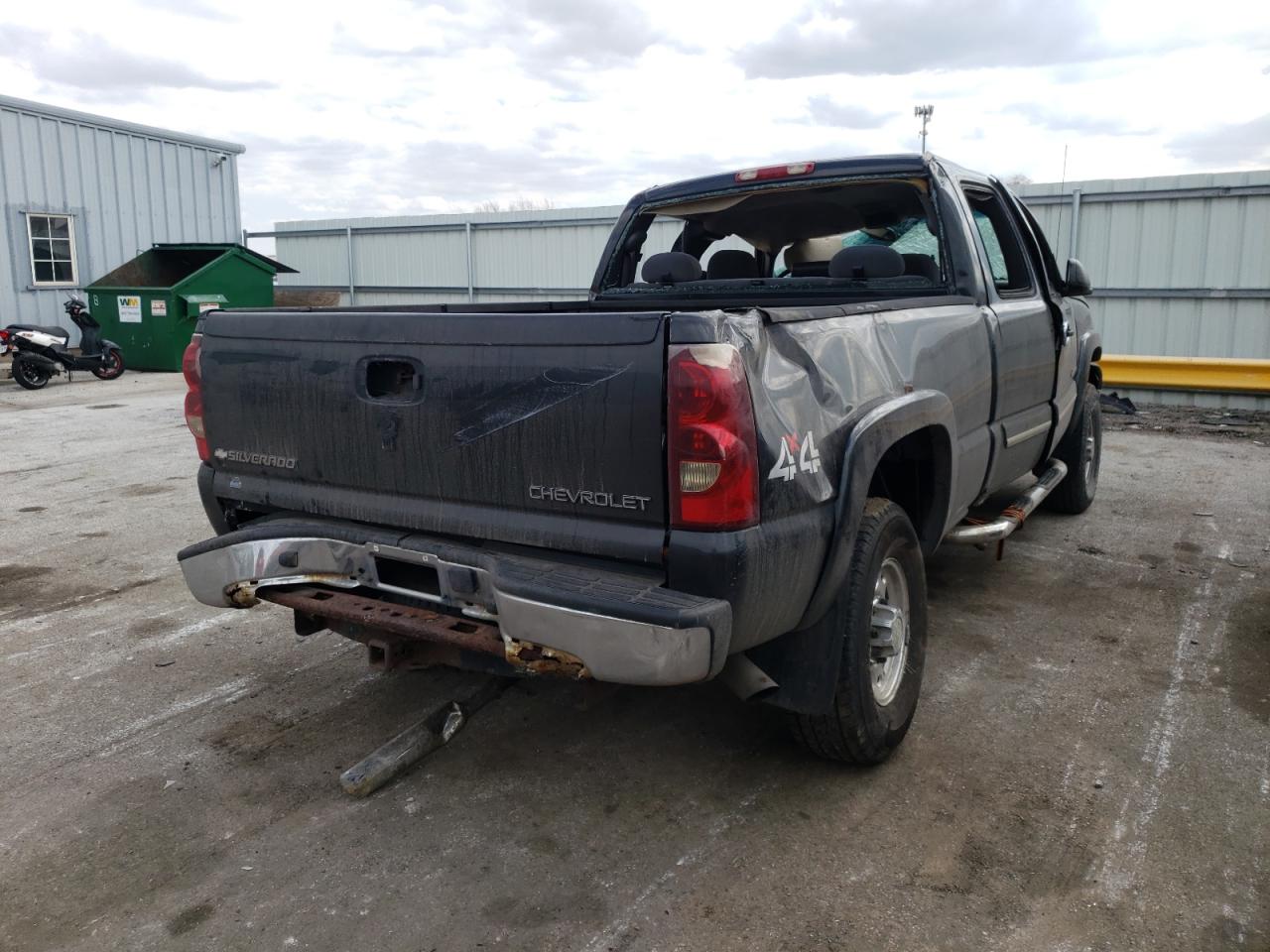 Photo 4 from auction – 2003 CHEVROLET SILVERADO with VIN 1GCHK29U53E203729