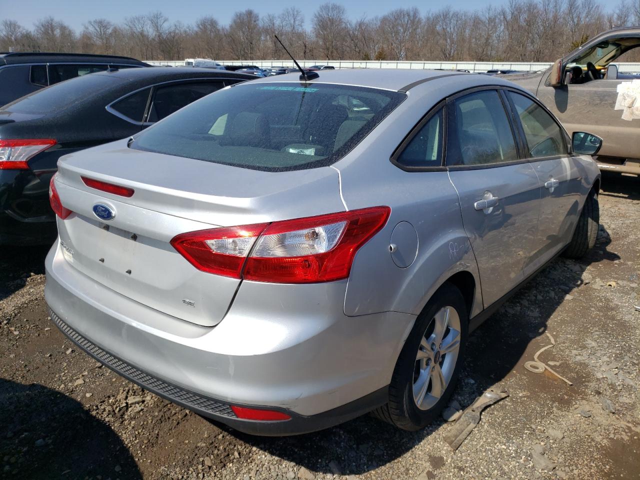 Photo 4 from auction – 2013 FORD FOCUS SE with VIN 1FADP3F22DL304979