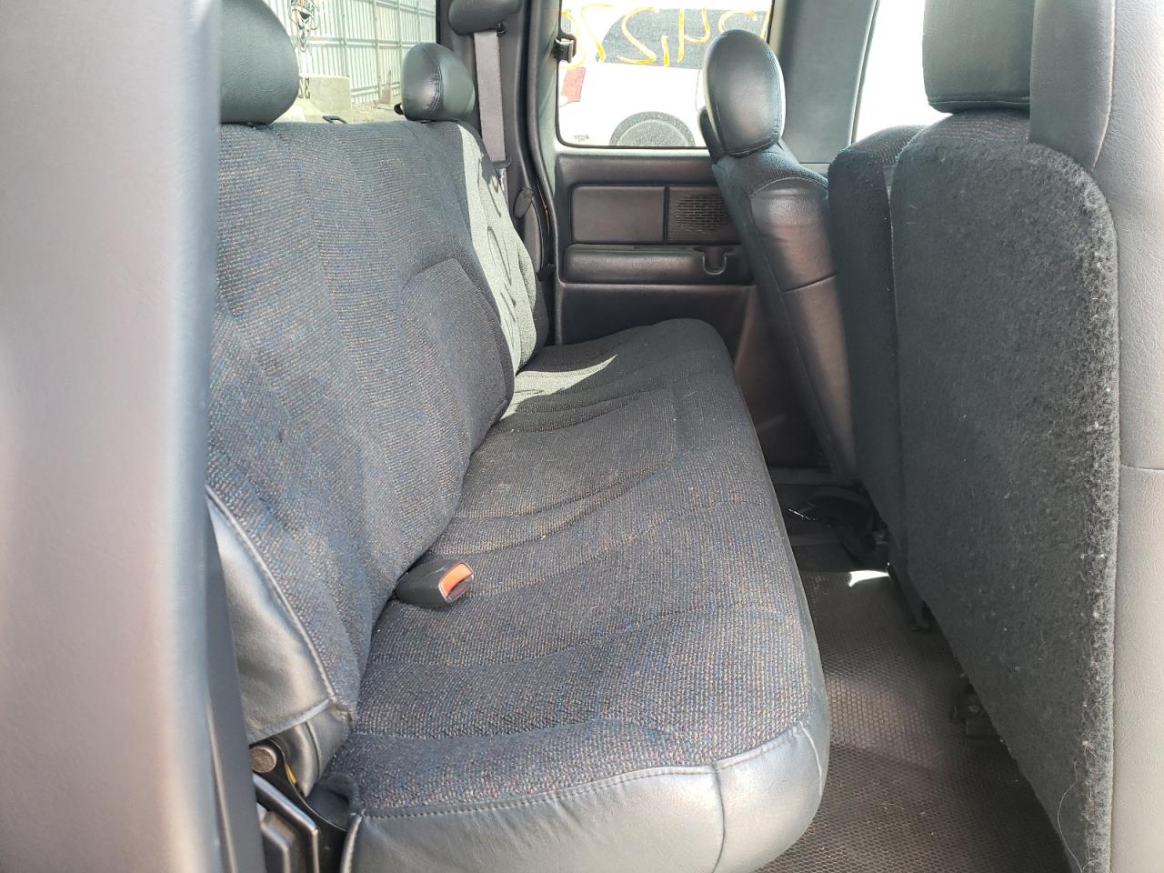 Photo 6 from auction – 2002 CHEVROLET SILVERADO with VIN 2GCEC19V221429262