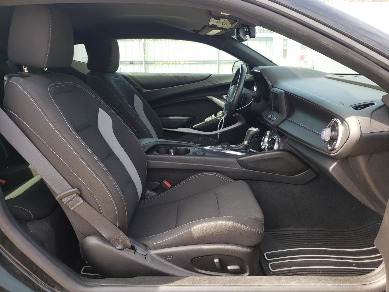Photo 5 from auction – 2019 CHEVROLET CAMARO LS with VIN 1G1FB1RX5K0145606