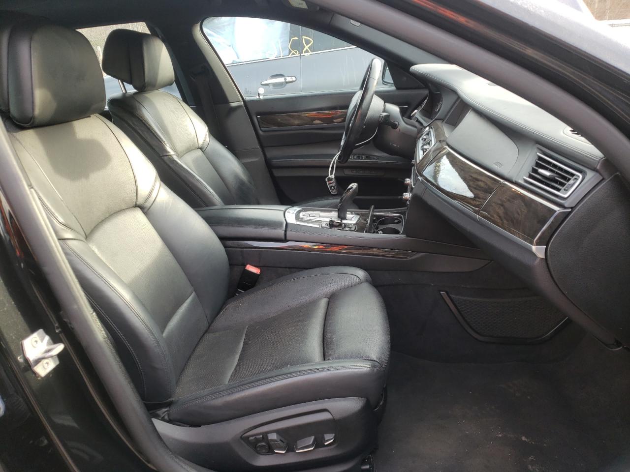 Photo 5 from auction – 2013 BMW 750 LI with VIN WBAYE8C52DDE22036