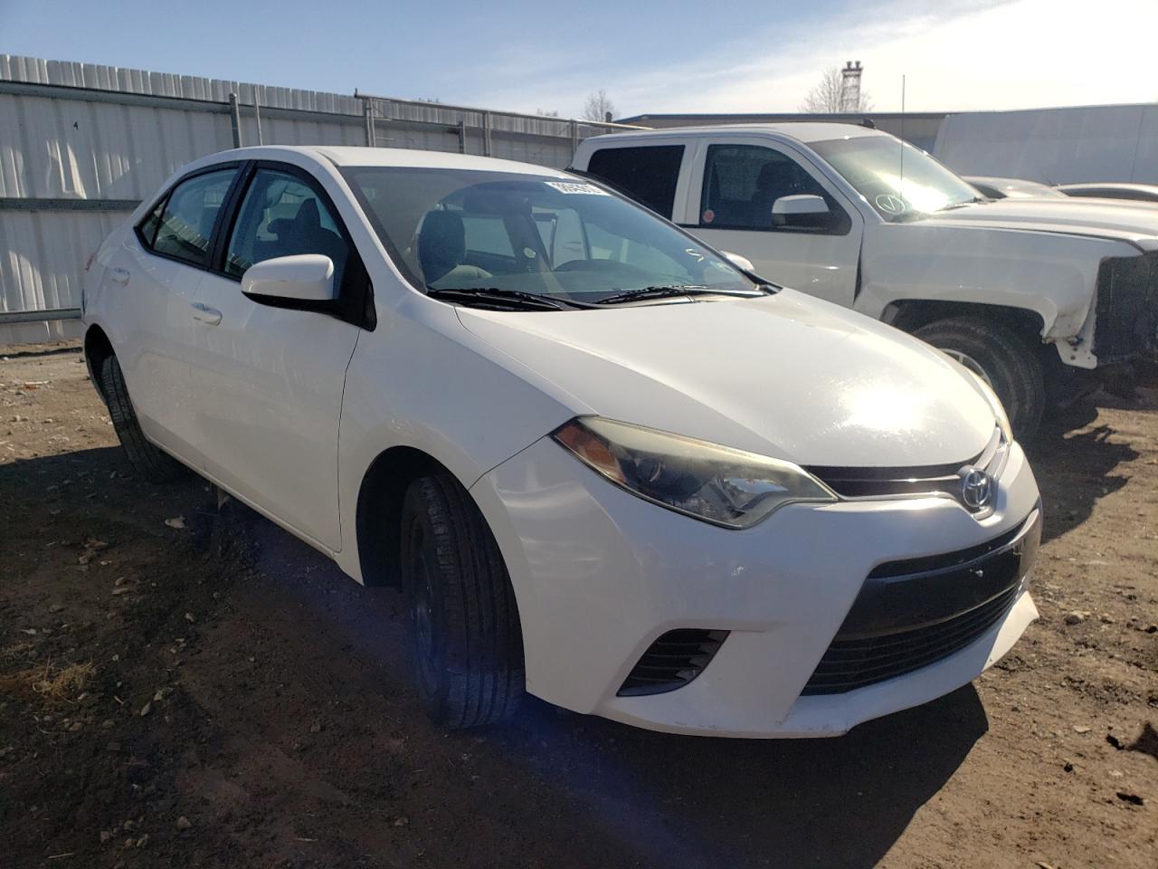 TOYOTA COROLLA L 2015 with VIN 2T1BURHE1FC373192 - Photo from auction